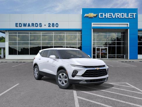 New 2025 Chevrolet Blazer LT image 1