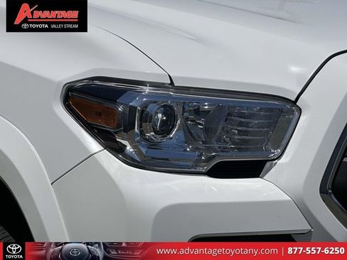 Certified 2023 Toyota Tacoma SR5 AWD/4WD image 12
