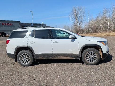 Used 2019 GMC Acadia SLE image 7