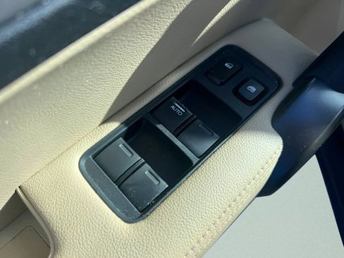 Used 2011 Honda CR-V EX-L image 19