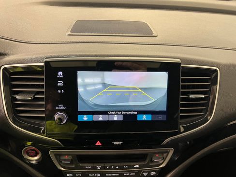 Used 2020 Honda Pilot Black Edition image 28