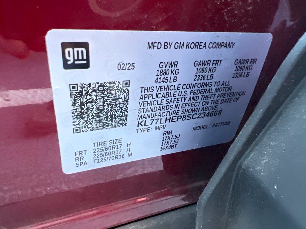 Used 2025 Chevrolet Trax LT w/ LT Convenience Package FWD image 4