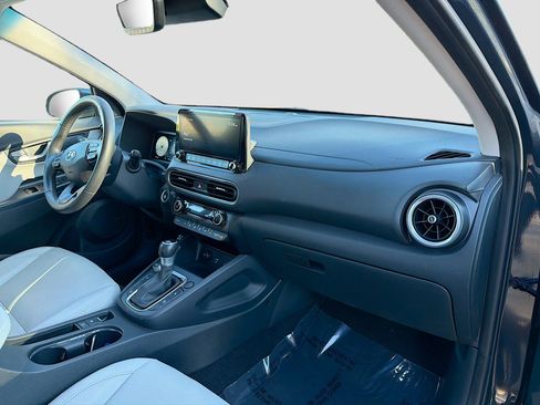 Used 2022 Hyundai Kona Limited image 13
