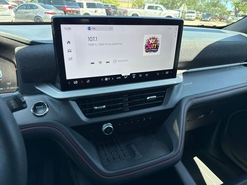 Certified 2025 Ford Explorer ST-Line w/ Premium Package RWD image 18