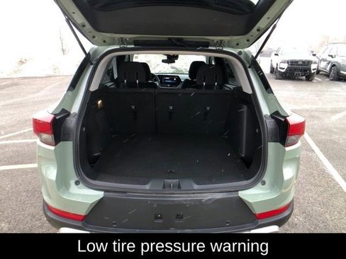 Used 2025 Chevrolet TrailBlazer LT w/ LT Cold Weather Package image 23