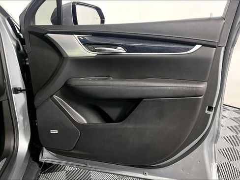 Used 2025 Cadillac XT5 Premium Luxury FWD image 24