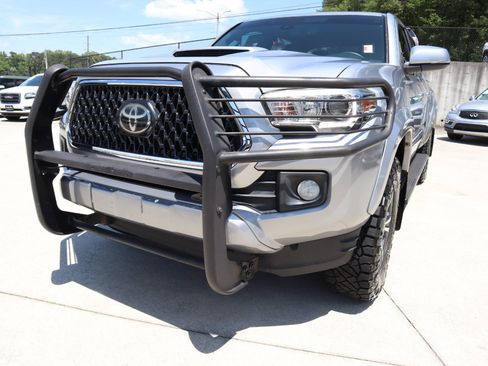 Used 2018 Toyota Tacoma TRD Sport image 33
