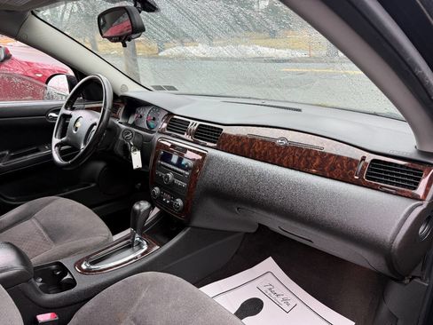 Used 2014 Chevrolet Impala LT w/ LT Sunroof Package image 14