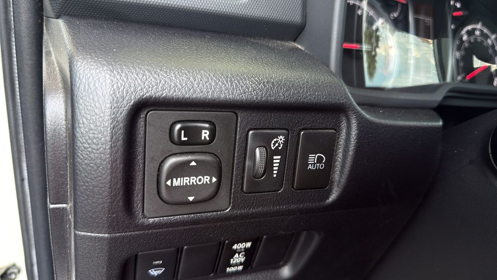Used 2020 Toyota 4Runner Venture w/ Moonroof Package AWD/4WD image 22