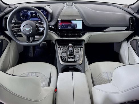 Used 2026 Aston Martin DBX 707 AWD/4WD image 18