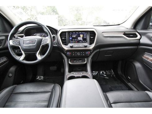 Used 2023 GMC Acadia Denali w/ Denali Ultimate Package FWD image 9