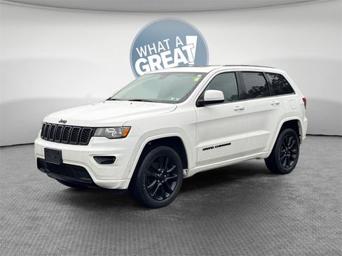 Used 2019 Jeep Grand Cherokee Altitude image 4