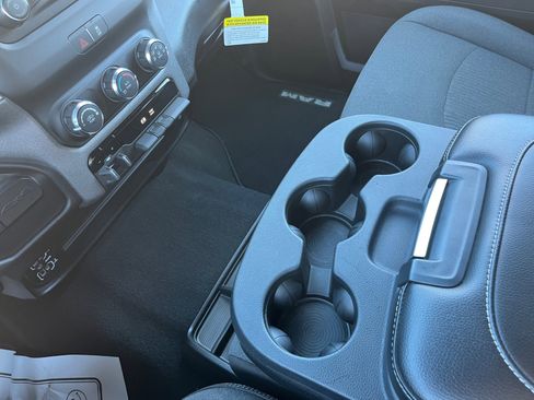 Used 2024 RAM 2500 Tradesman w/ Chrome Appearance Group image 24