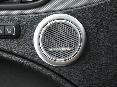 New 2025 Alfa Romeo Stelvio Sprint AWD/4WD image 29