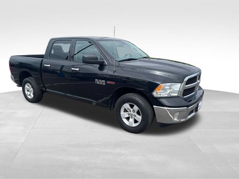 Used 2018 RAM 1500 Classic SLT AWD/4WD image 8