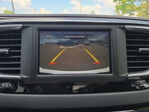 Used 2023 Chrysler Voyager LX FWD image 24