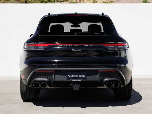 Certified 2026 Porsche Macan AWD/4WD image 6