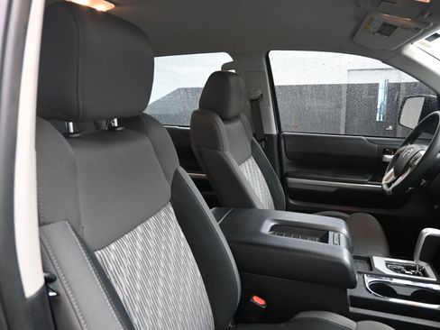 Used 2019 Toyota Tundra SR5 w/ SR5 Upgrade Package image 21