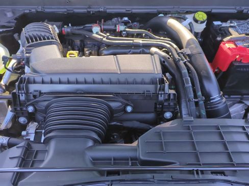 New 2026 Ford Maverick Tremor AWD/4WD image 36