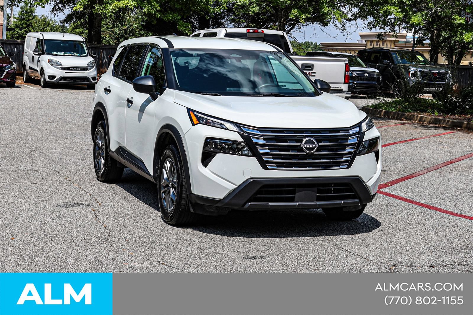 Used 2024 Nissan Rogue S FWD image 5