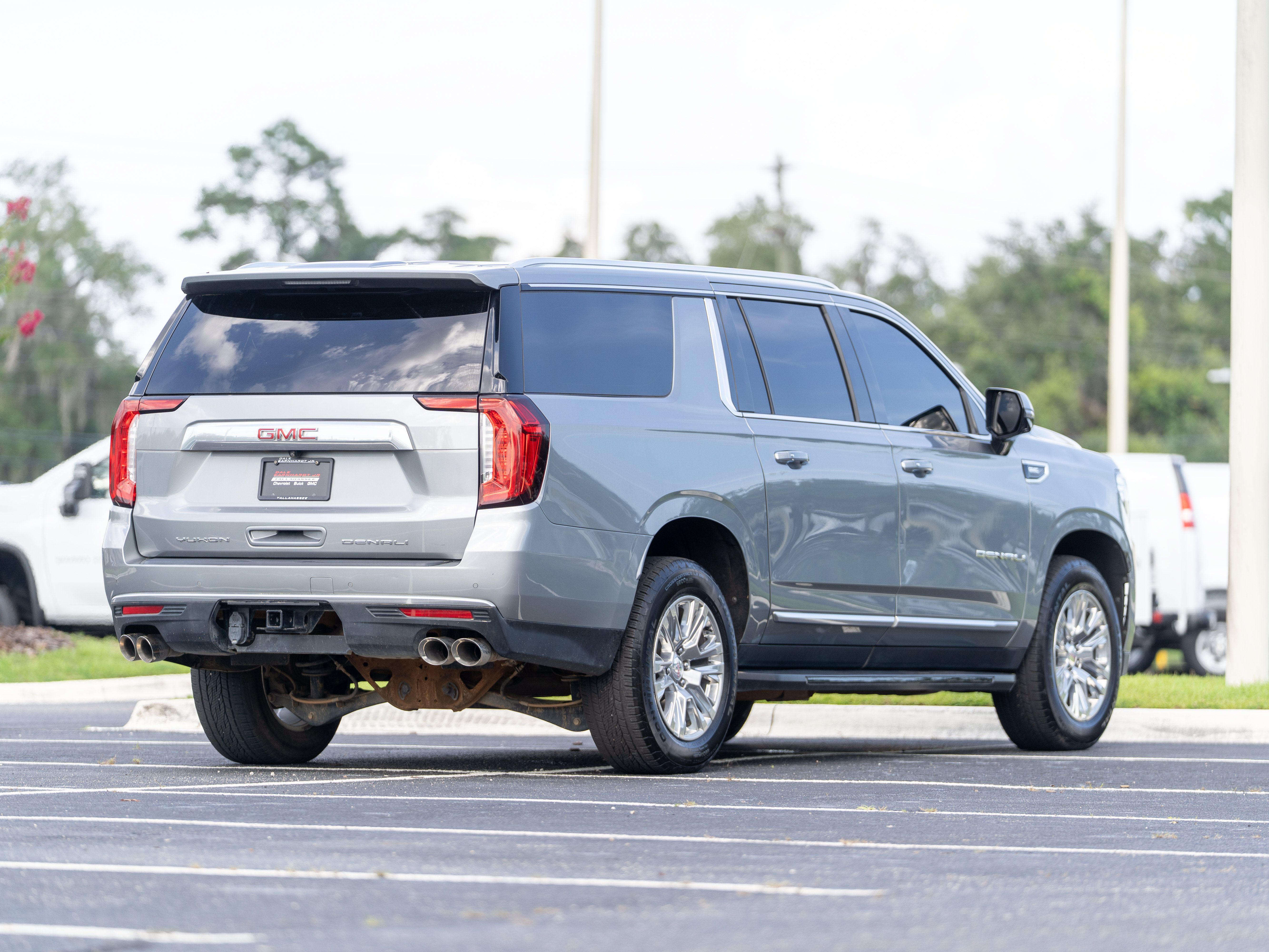 Used 2023 GMC Yukon XL Denali RWD image 49