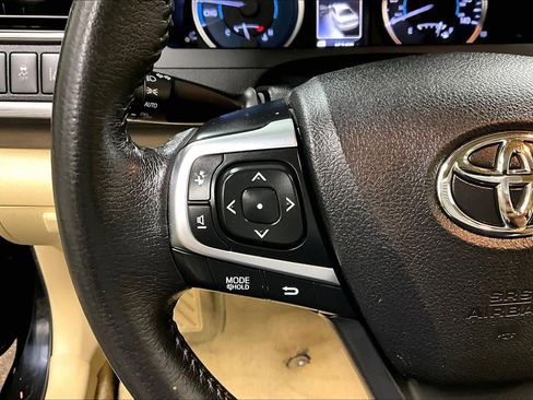 Used 2017 Toyota Camry XLE image 23