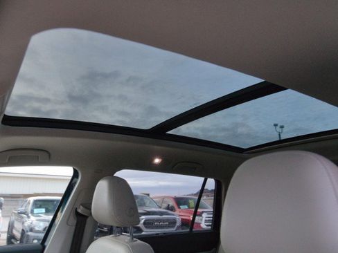 Used 2022 Volkswagen Atlas SE image 15