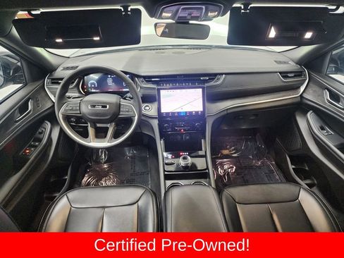Certified 2025 Jeep Grand Cherokee Limited AWD/4WD image 27