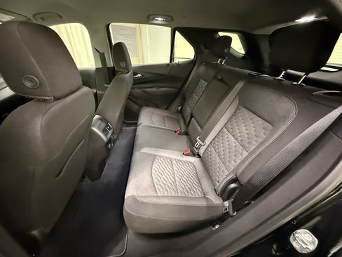 Used 2018 Chevrolet Equinox LT FWD image 18