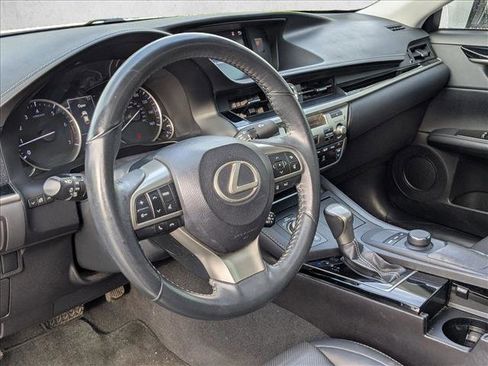 Used 2018 Lexus ES 350 image 11