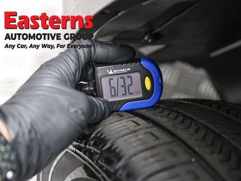 Used 2022 Jeep Renegade Latitude w/ Convenience Group AWD/4WD image 28