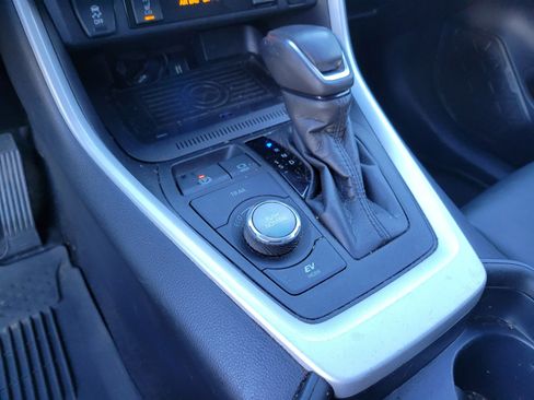 Used 2021 Toyota RAV4 XSE w/ XSE Grade Weather Package AWD/4WD image 25