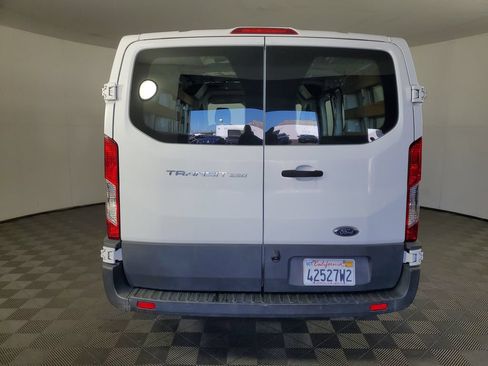 Used 2017 Ford Transit 250 130 Low Roof w/ Exterior Upgrade Package RWD image 5