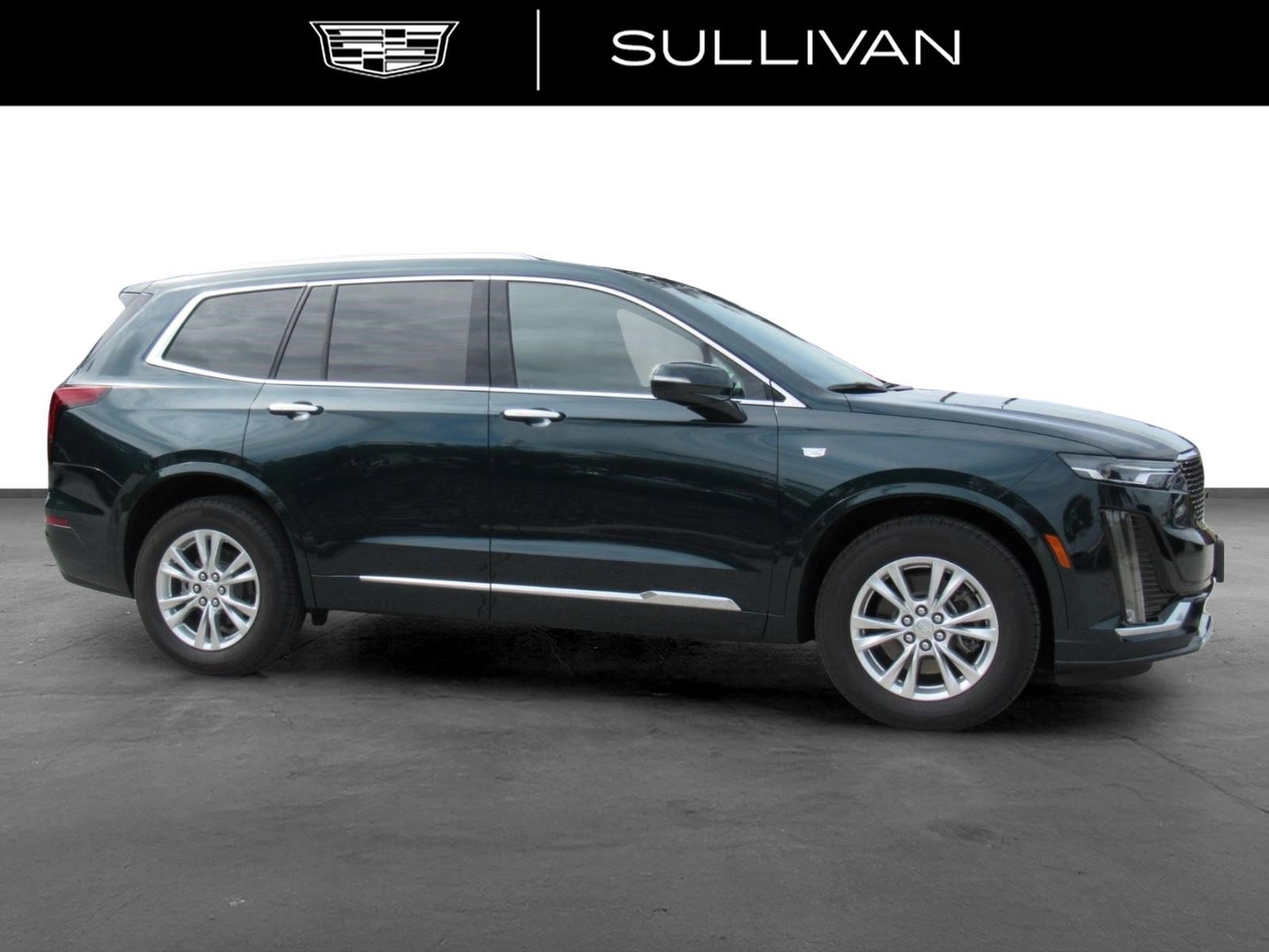 Used 2025 Cadillac XT6 Luxury FWD image 2