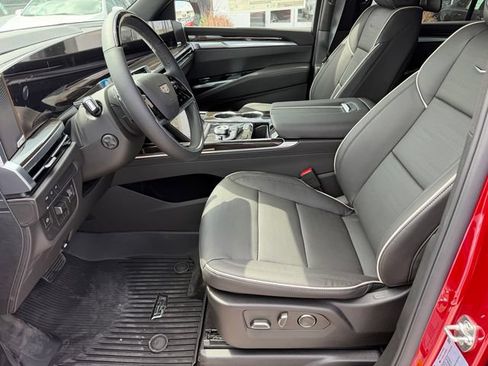 New 2026 Cadillac Escalade Luxury w/ Touring Package RWD image 13