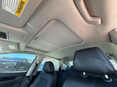 Used 2024 Honda Civic Touring image 21