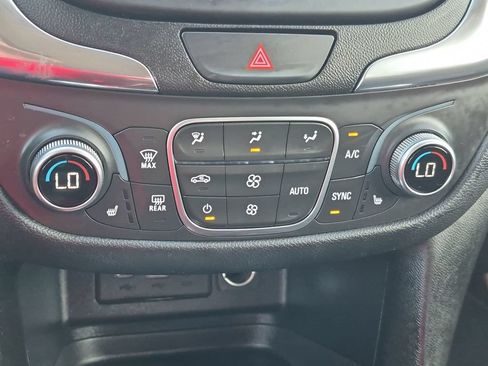 Used 2020 Chevrolet Equinox LT FWD image 18