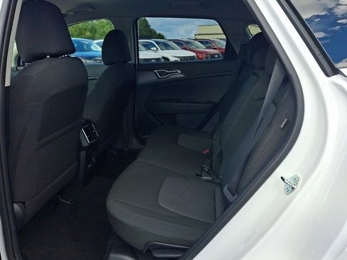 New 2026 Kia Sportage LX image 6