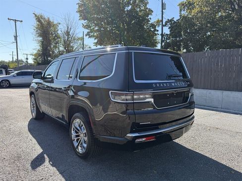 Used 2022 Jeep Grand Wagoneer Series II image 6