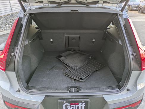 Used 2025 Volvo EX40 Core w/ Climate Package image 27