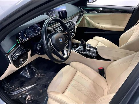 Used 2021 BMW 530e w/ Convenience Package image 15
