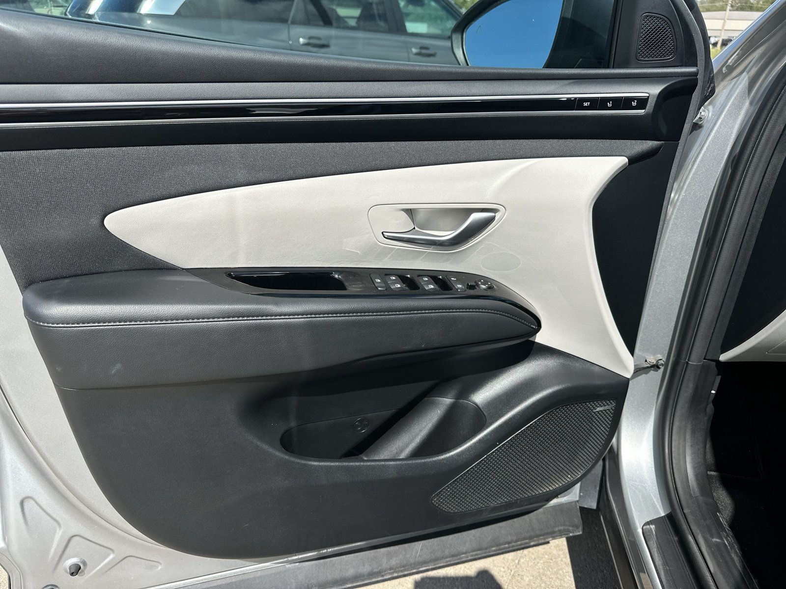 Used 2022 Hyundai Tucson Limited FWD image 15