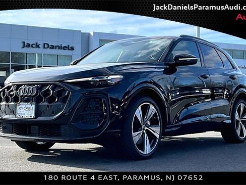 New 2025 Audi SQ5 Premium Plus image 1