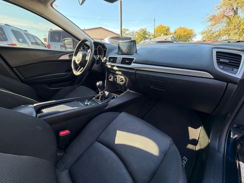 Used 2018 MAZDA MAZDA3 Sport image 18