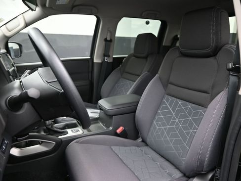 Used 2026 Nissan Frontier SV w/ Tow Package image 16