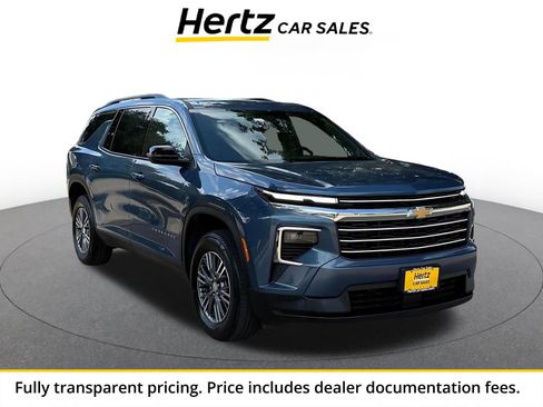 Used 2025 Chevrolet Traverse LT AWD/4WD image 1