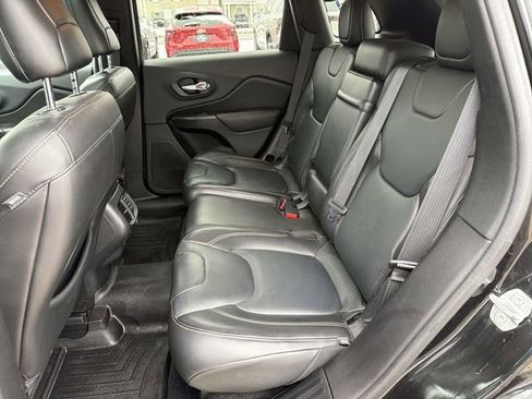 Used 2016 Jeep Cherokee Limited image 25