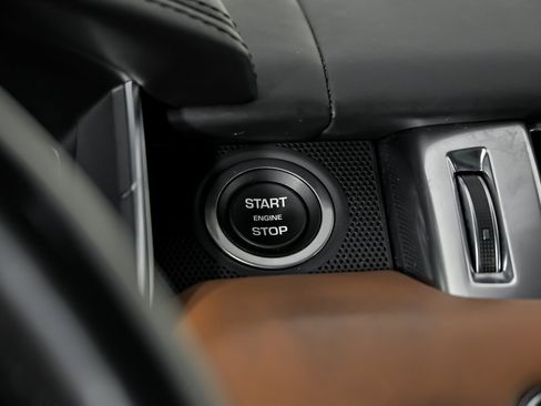 Used 2017 Land Rover Range Rover Sport SVR image 33