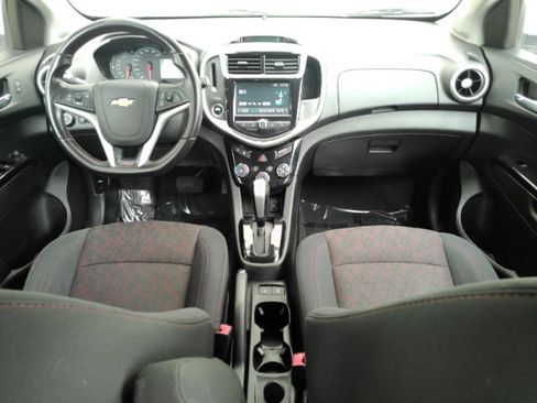 Used 2017 Chevrolet Sonic LT w/ Convenience Package FWD image 3