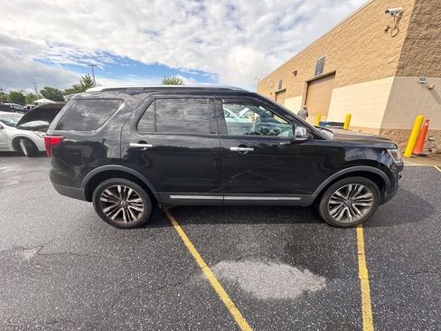 Used 2017 Ford Explorer Platinum AWD/4WD image 9
